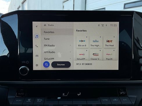 Used 2025 Toyota Camry LE image 29