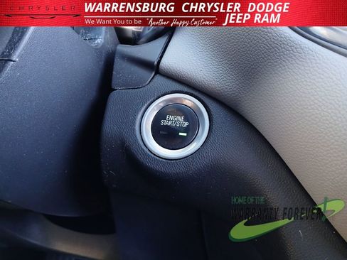 Used 2020 Chevrolet Equinox LS w/ LS Convenience Package image 28