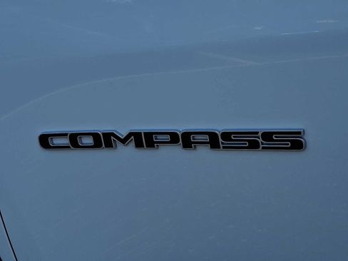Used 2025 Jeep Compass Limited AWD/4WD image 31