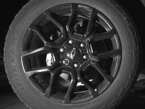 Used 2024 Chevrolet Colorado Z71 w/ LPO, Dark Essentials Package AWD/4WD image 20