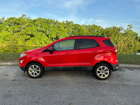 Used 2019 Ford EcoSport SE image 2