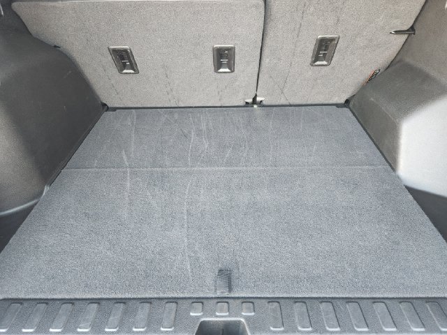 Used 2021 Chevrolet Equinox Premier FWD image 33