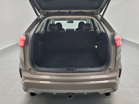 Used 2019 Ford Edge Titanium w/ Equipment Group 301A AWD/4WD image 29