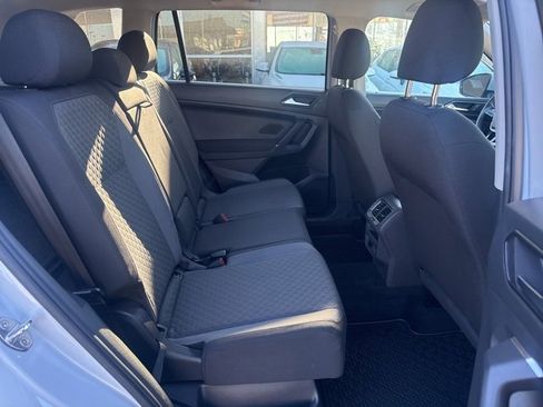 Used 2018 Volkswagen Tiguan S image 21