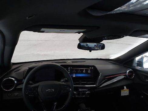New 2026 Chevrolet Trax RS FWD image 5