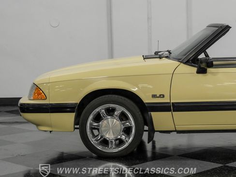 Used 1989 Ford Mustang LX image 21