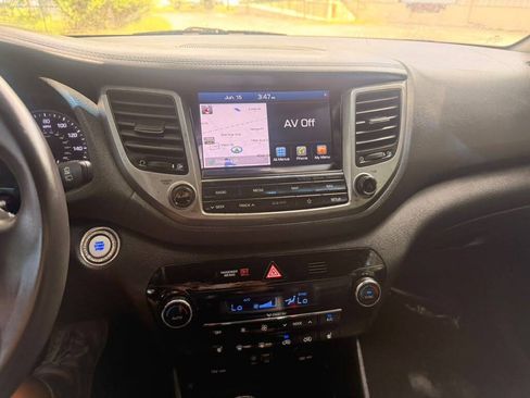 Used 2018 Hyundai Tucson SEL Plus w/ Cargo Package FWD image 16