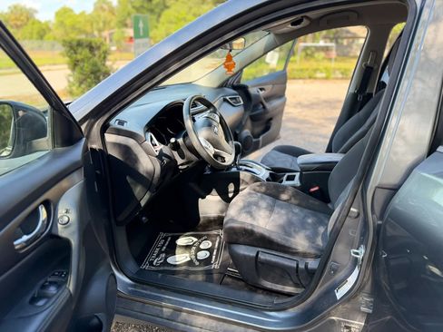 Used 2016 Nissan Rogue S AWD/4WD image 7