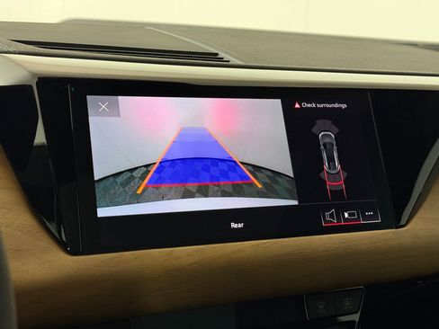 Used 2023 Audi e-tron GT Premium Plus image 28