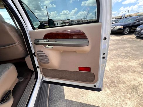 Used 2001 Ford Excursion Limited image 26