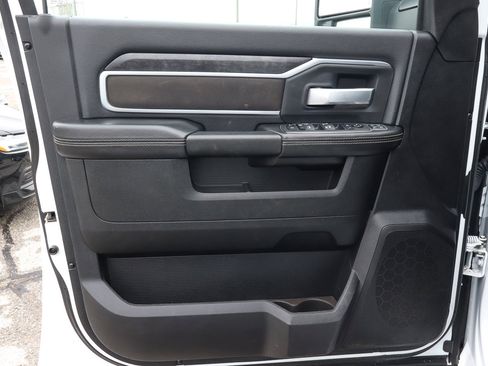 Used 2024 RAM 2500 Big Horn image 17