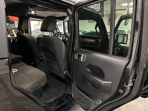 Used 2020 Jeep Gladiator Sport w/ Quick Order Package 24S AWD/4WD image 35
