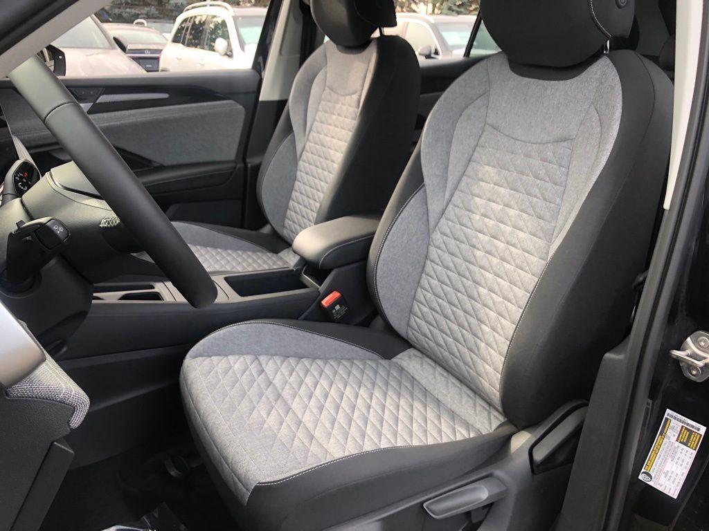 Used 2026 Volkswagen Tiguan S AWD/4WD image 23