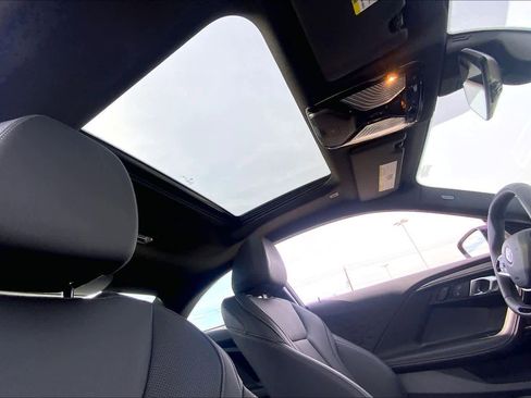 Certified 2025 BMW 230i Coupe image 12