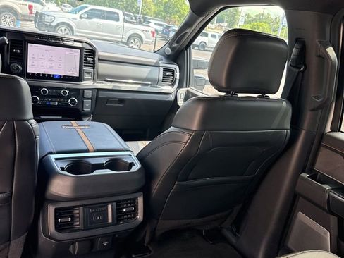 Used 2024 Ford F250 Platinum AWD/4WD image 7
