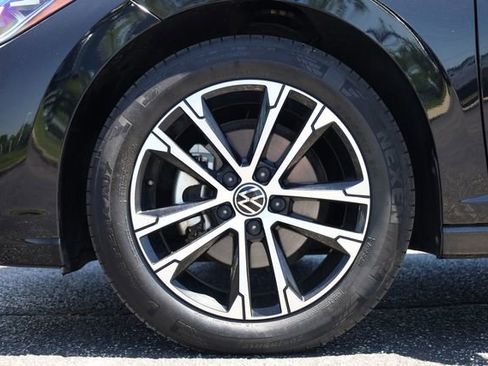 Used 2025 Volkswagen Jetta Sport FWD image 9