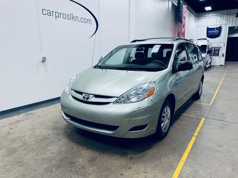 Used 2006 Toyota Sienna CE image 3