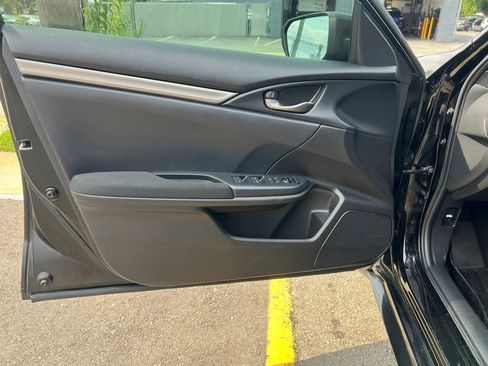 Used 2019 Honda Civic Sport image 12