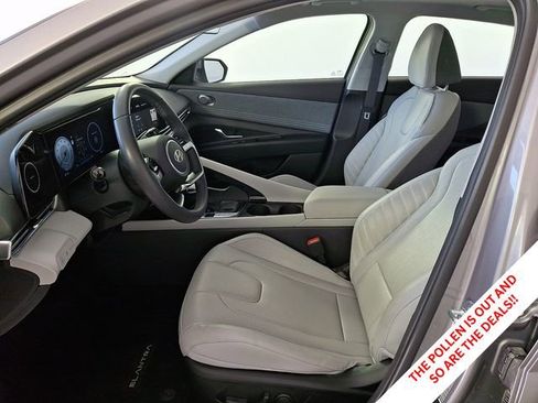 Certified 2024 Hyundai Elantra Limited FWD image 16