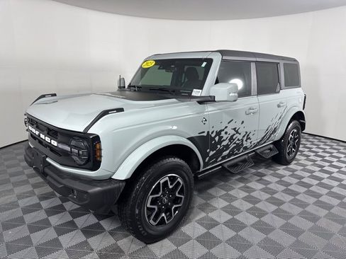 Used 2023 Ford Bronco Outer Banks image 7