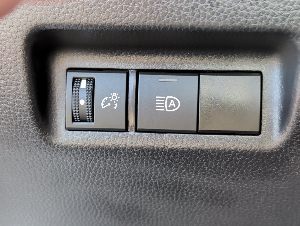 Certified 2025 Toyota RAV4 LE AWD/4WD image 27