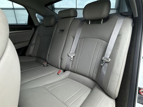 Used 2019 Genesis G80 3.8 image 36