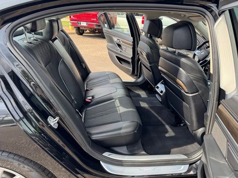 Used 2017 BMW 740i xDrive 740i xDrive Sedan image 31