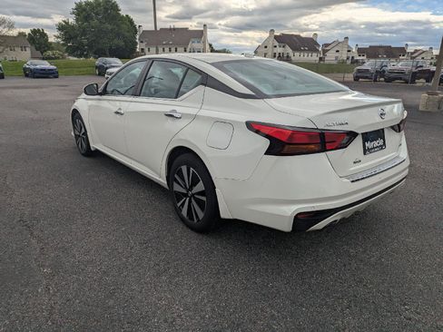 Used 2021 Nissan Altima 2.5 SV w/ SV Premium Package AWD/4WD image 5