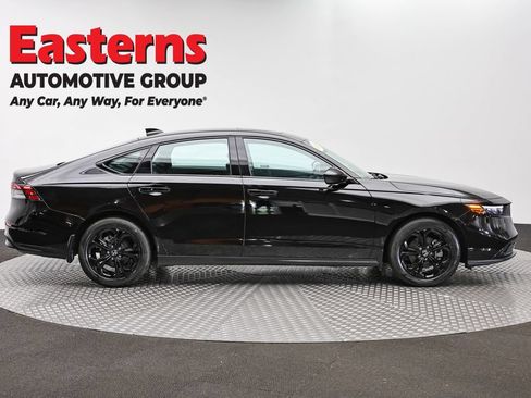 Used 2025 Honda Accord SE image 4