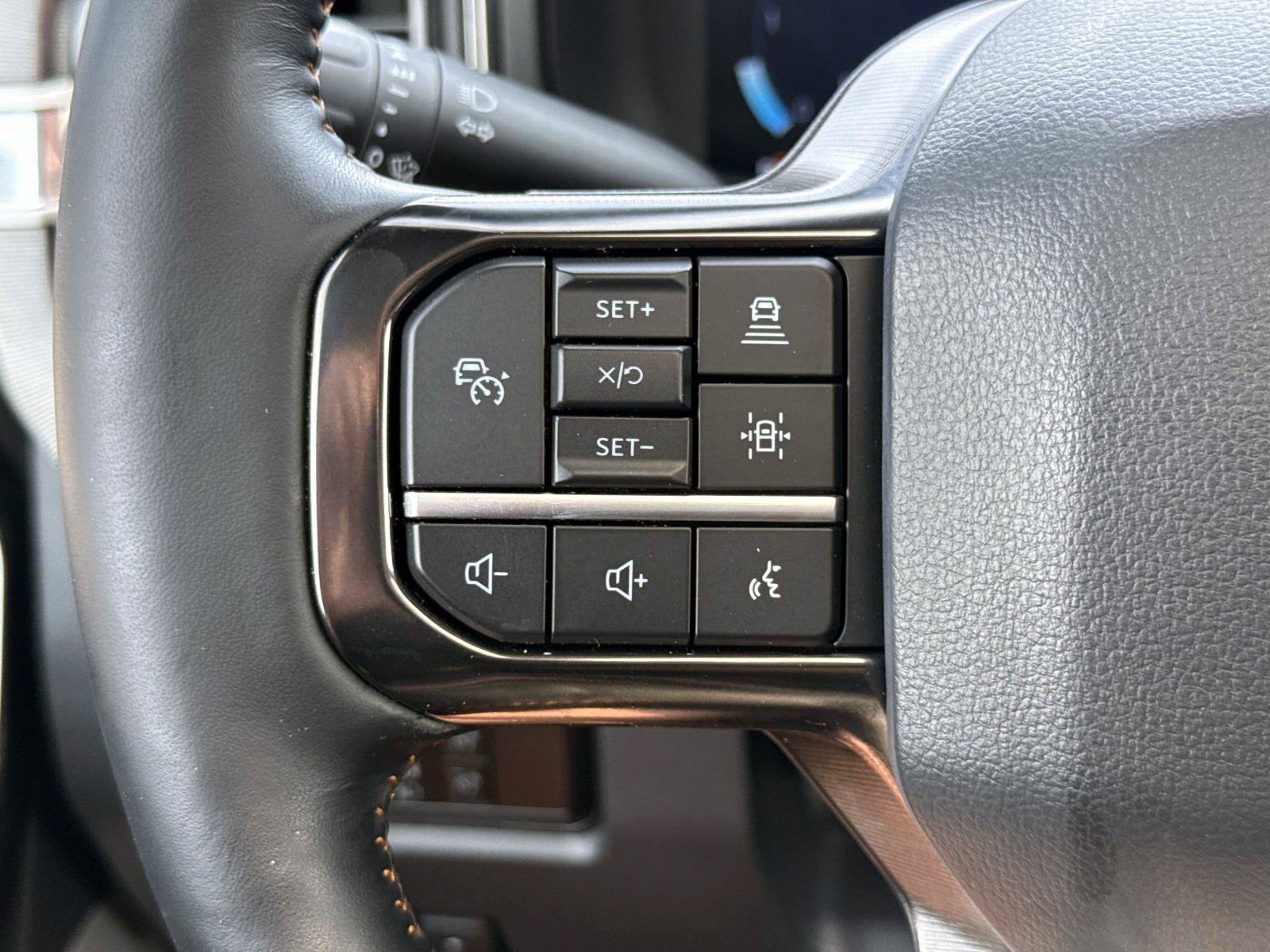 Used 2024 Ford F250 Platinum AWD/4WD image 33