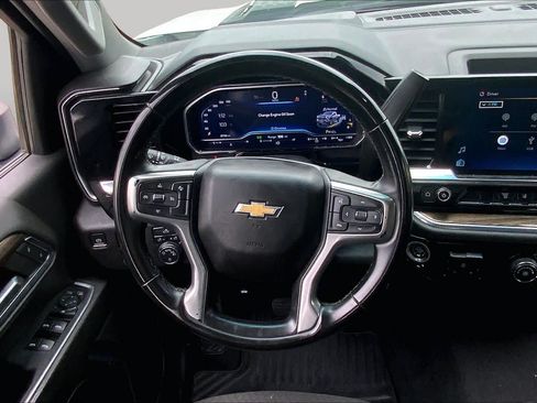 Used 2024 Chevrolet Silverado 2500 LT AWD/4WD image 6