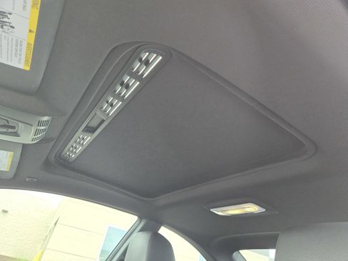 Used 2016 BMW M235i Coupe image 16