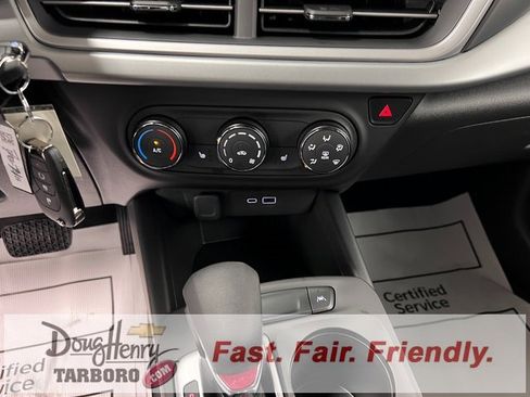 New 2026 Chevrolet Trax RS w/ Sunroof Package image 45