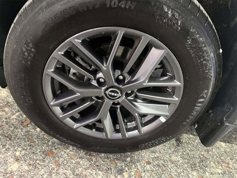 Used 2025 Nissan Rogue S image 10