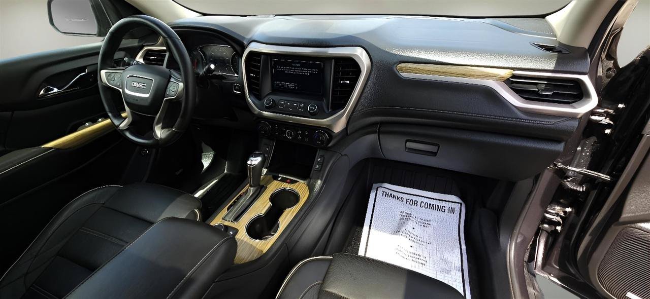 Used 2017 GMC Acadia Denali w/ Technology Package AWD/4WD image 35