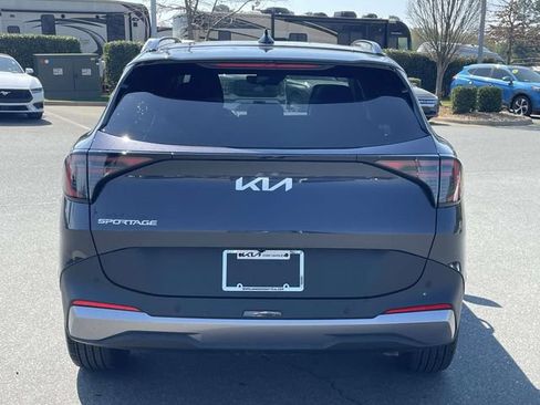 Certified 2026 Kia Sportage EX w/ EX Panorama Roof Package FWD image 35