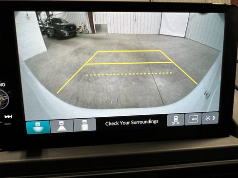 New 2025 Honda Pilot Touring image 24