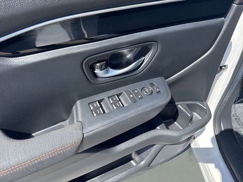 Used 2025 Honda Pilot Sport image 25