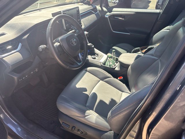 Used 2021 Toyota RAV4 XSE AWD/4WD image 9