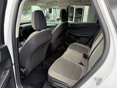 Used 2022 Ford Escape SE image 13