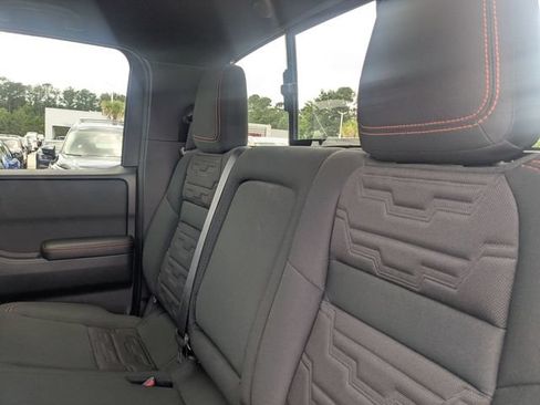 Used 2025 Nissan Frontier PRO-4X AWD/4WD image 25