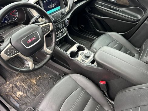 Used 2024 GMC Terrain Denali w/ Black Diamond Edition AWD/4WD image 9