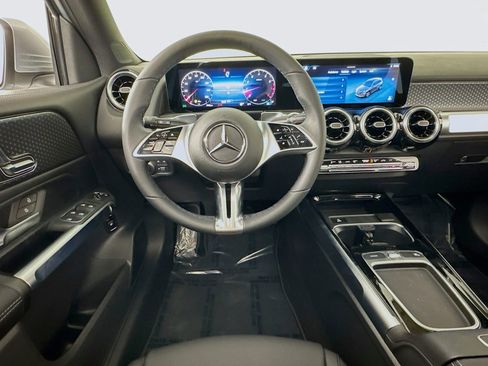 New 2026 Mercedes-Benz GLB 250 image 4