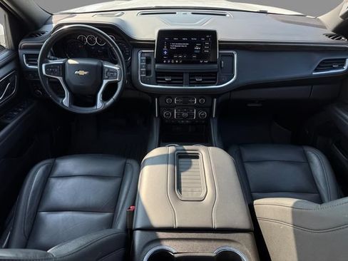 Used 2021 Chevrolet Suburban LT AWD/4WD image 10