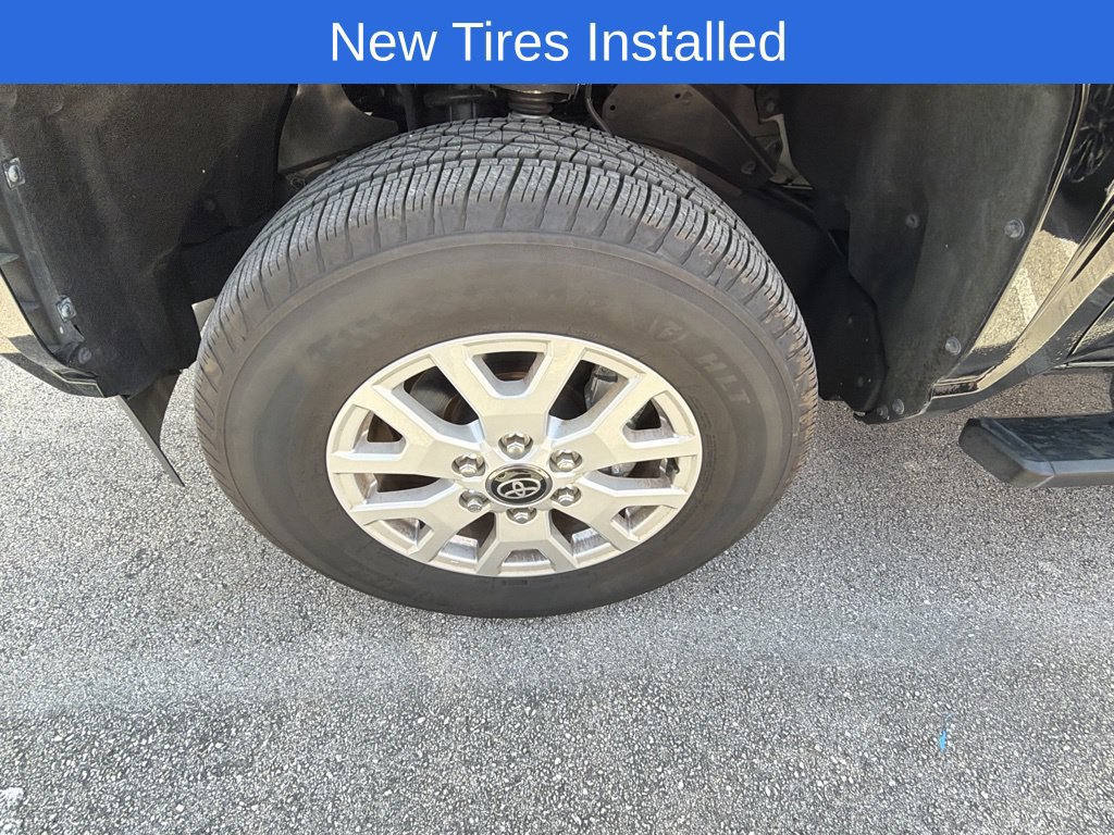 Used 2025 Toyota Tacoma SR5 RWD image 2