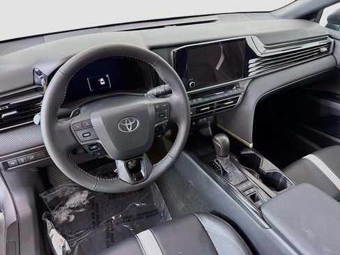 Used 2026 Toyota Camry SE FWD image 19