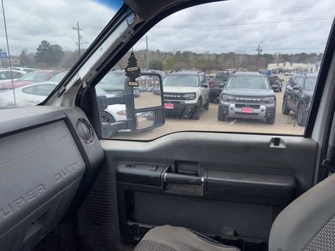 Used 2012 Ford F550 4x4 Crew Cab Super Duty w/ Payload Upgrade Pkg image 18