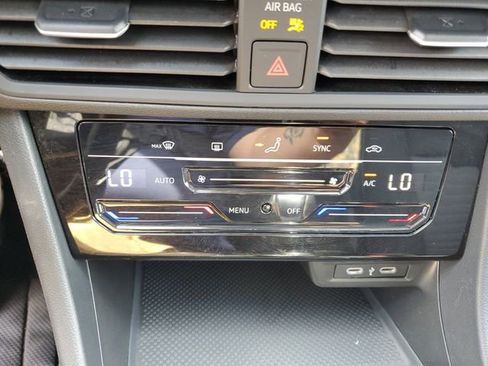 Certified 2025 Volkswagen Jetta S FWD image 28