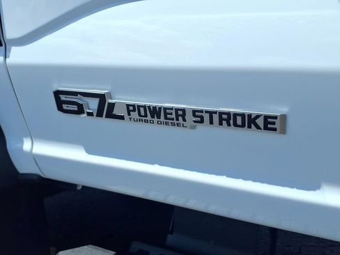 Used 2025 Ford F550 2WD Regular Cab Super Duty image 30