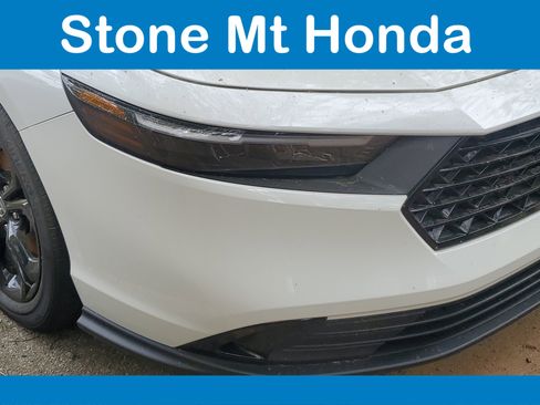 Used 2025 Honda Accord SE image 2